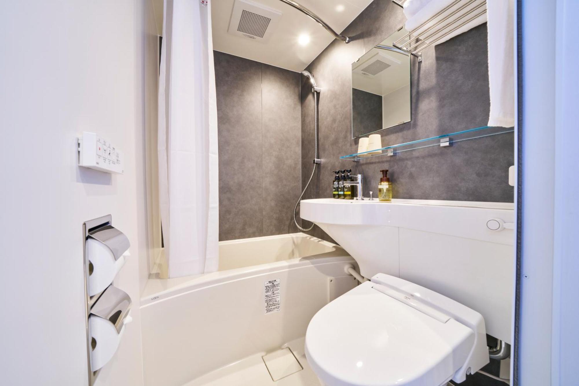 Koko Namba Sennichimae 3* 大阪